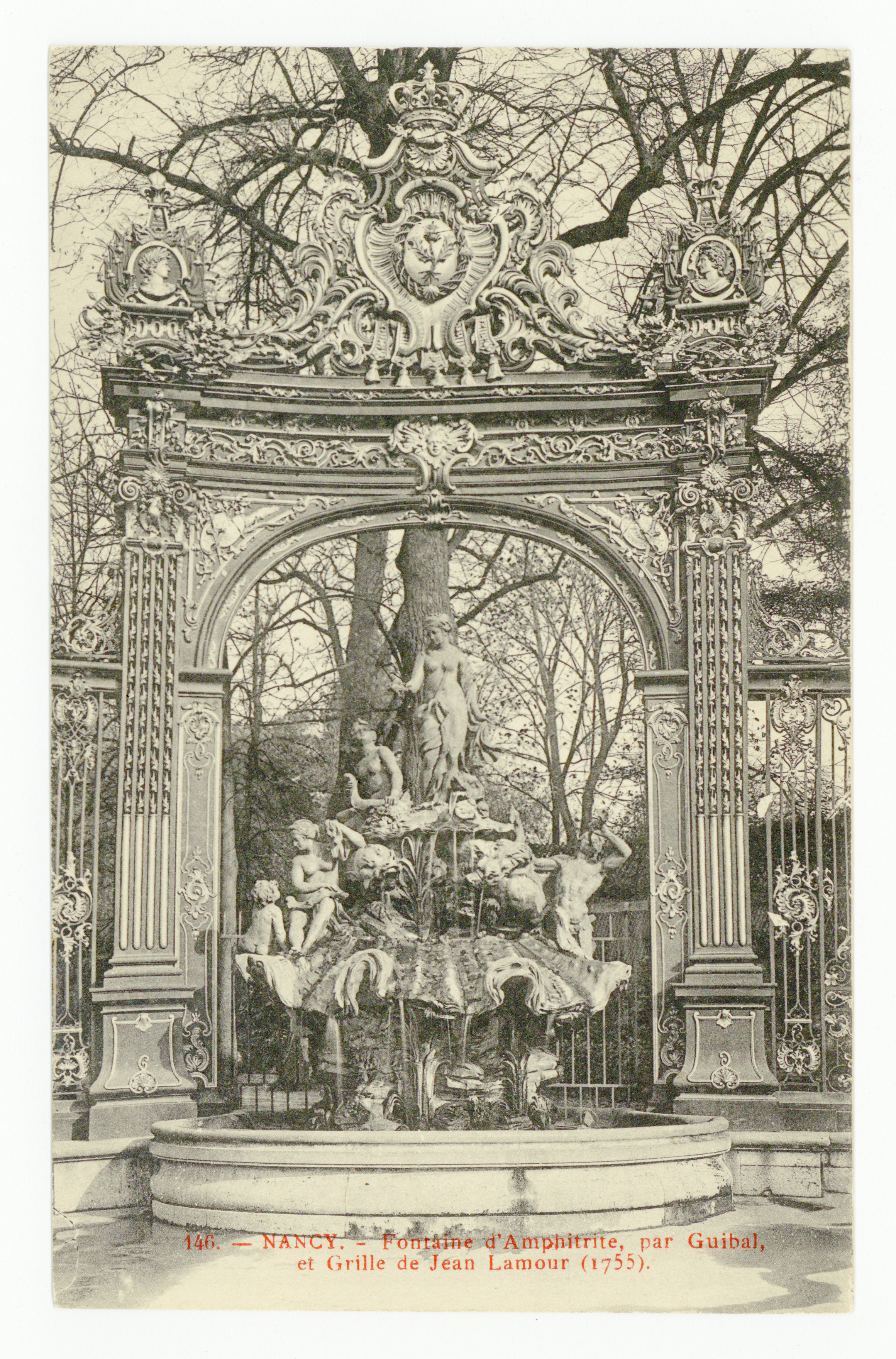 Contenu du Nancy : fontaine d'Amphitrite, par Guibal, et grille de Jean Lamour (1755)