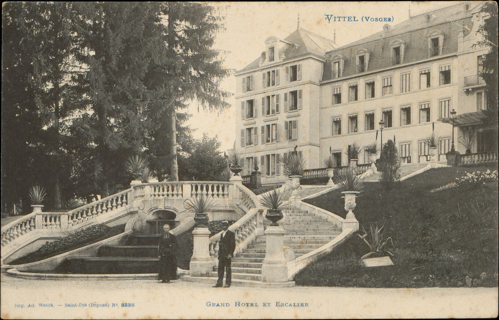Contenu du Vittel (Vosges), Grand Hôtel et Escalier