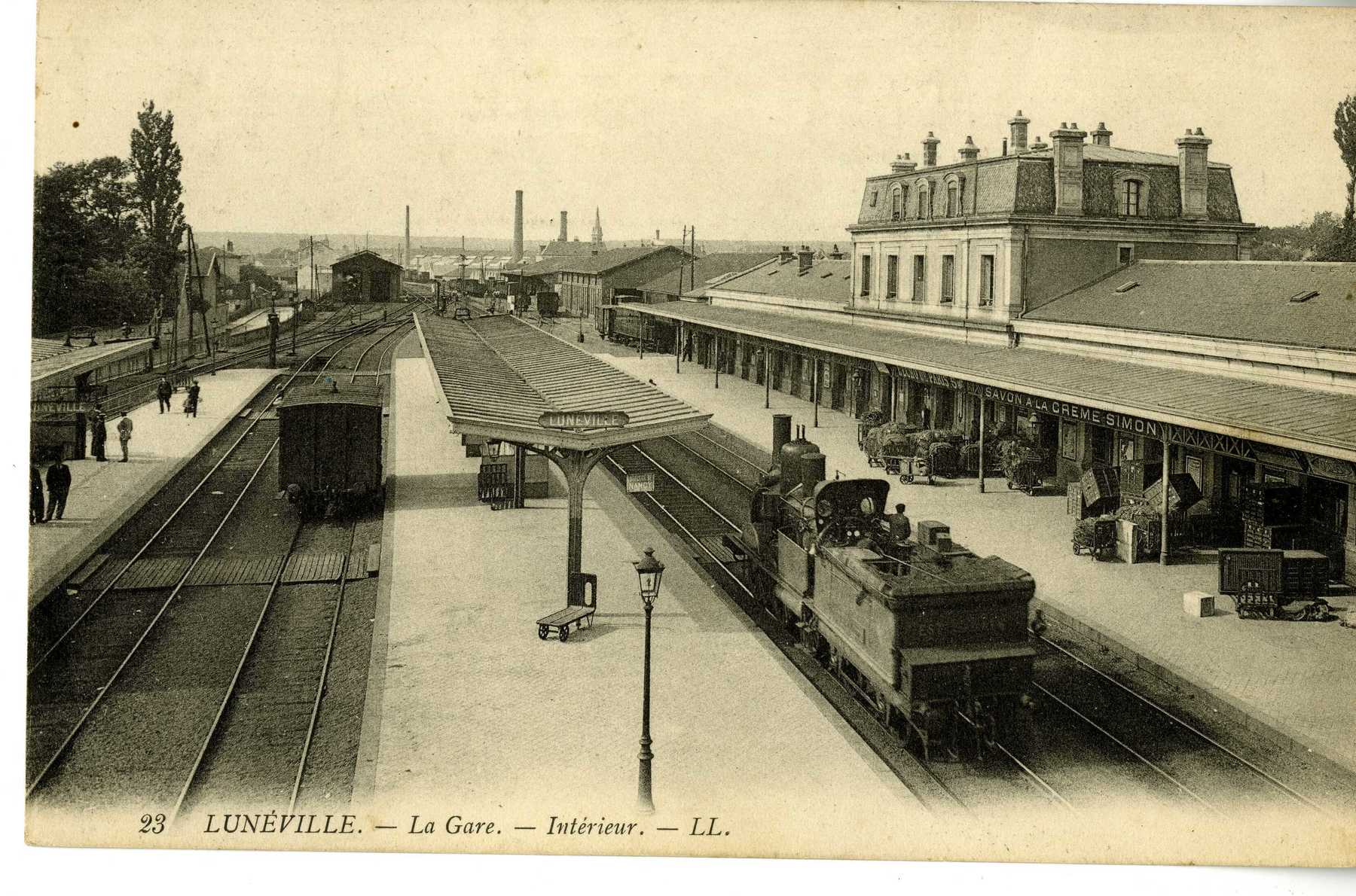 Contenu du Lunéville : la gare. Intérieur