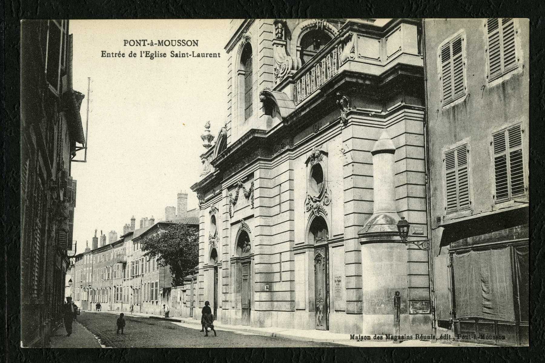 Contenu du Pont-à-Mousson : entrée de l'église Saint-Laurent