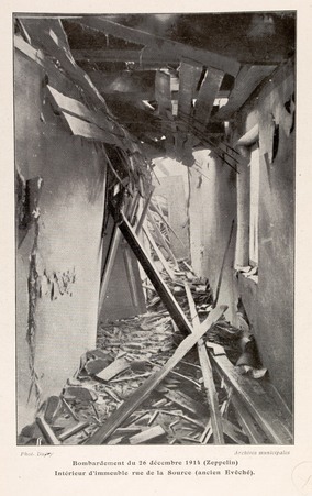 Bombardement du 26 décembre 1914 (Zeppelin). Intérieur d’immeuble rue de l…