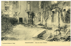 Haraucourt. Cour du vieux château