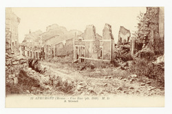 Apremont (Meuse - Une Rue ph. 1918) M. D.. A Street