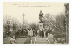 Metz (Novembre 1918). L'homme de fer, malmené par la population, et plus t…