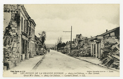 Les ruines de la Grande Guerre. Anizy-le-Château. Rue Carnot