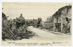 Les ruines de la Grande Guerre. Anizy-le-Château. Rue Saint-Rémy