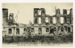 Les ruines de la Grande Guerre. Anizy-le-Château. Le Château (Façade nord)