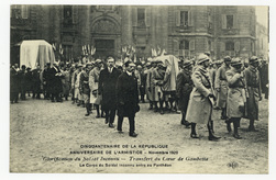 Glorification du Soldat Inconnu : transfert du cœur de Gambetta. Le corps …