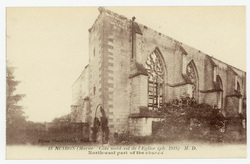 Huiron (Marne, côté nord-est de l'église)