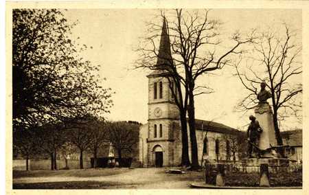Roville-devant-Bayon : place Mathieu de Dombasle et l'église
