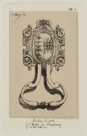 Marteau de porte de l'hôtel de Chastenoy (g[ran]de rue Ville-vieille 92)