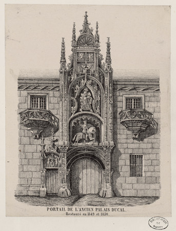 Portail de l'ancien Palais ducal restauré en 1849 et 1850
