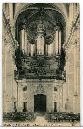 Cambrai. La cathédrale. Les orgues