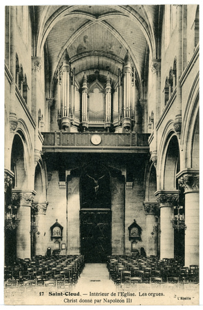Saint-Cloud. Intérieur de l'église. Les orgues.