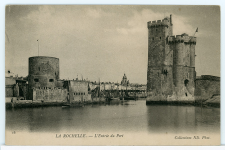 La Rochelle - L'Entrée du Port