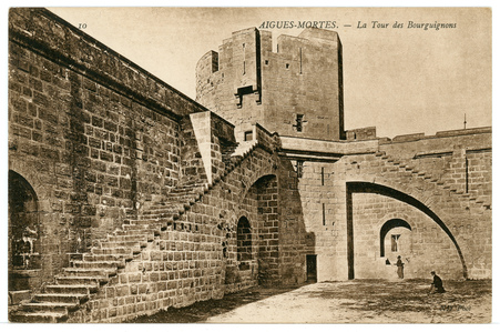 Aigues-Mortes. La tour des Bourguignons