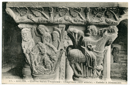 Arles. Cloître Saint-Trophime. Chapiteau (XIIe siècle).