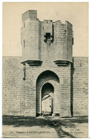 Remparts d'Aigues-Mortes. Tour et Porte des Cordeliers