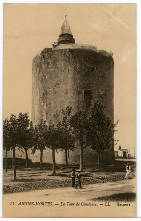 Aigues-Mortes. La tour de Constance.