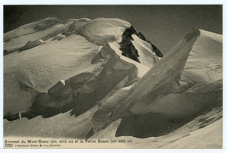 Sommet du Mont-Blanc (alt. 4810 m) et la Petite Bosse (alt 4525 m)