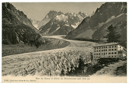 Mer de Glace et hôtel de Montenvers (alt. 1909 m)