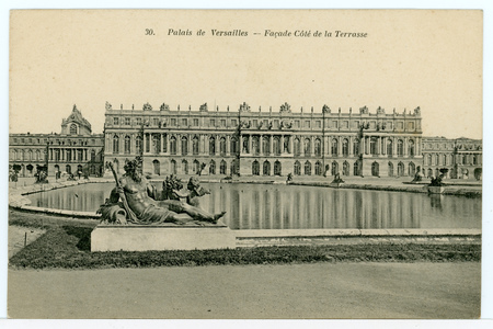 Palais de Versailles. Façade côté de la terrasse
