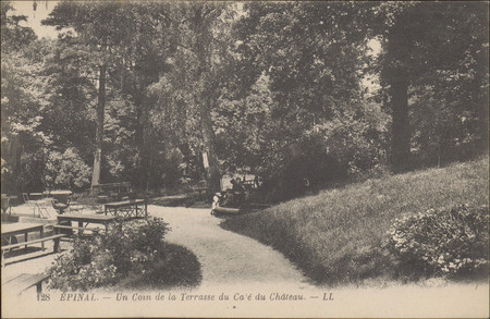 Épinal, Un Coin de la Terrasse du Café du Château