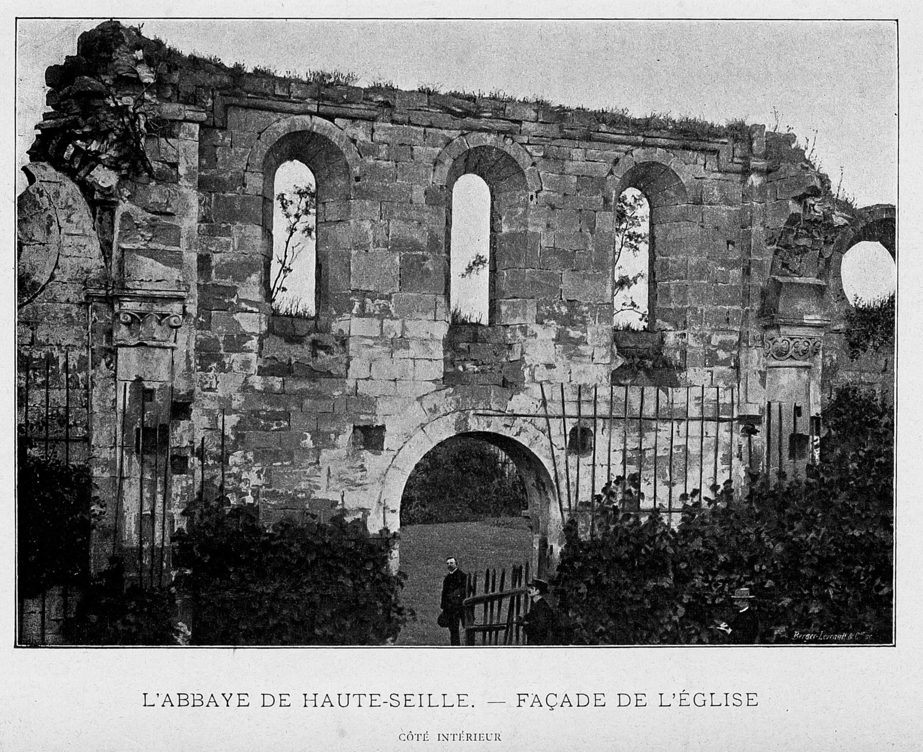 Contenu du L'abbaye de Haute-Seille : façade de l'église