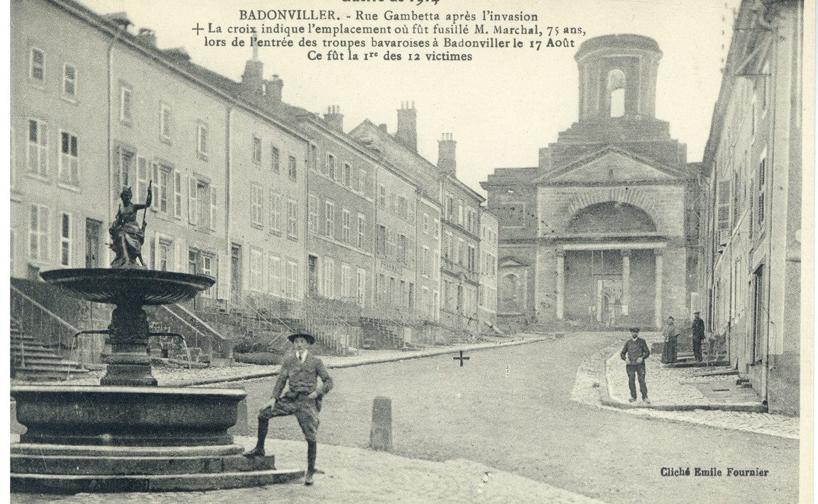 Contenu du La Fontaine de la République à Badonviller
