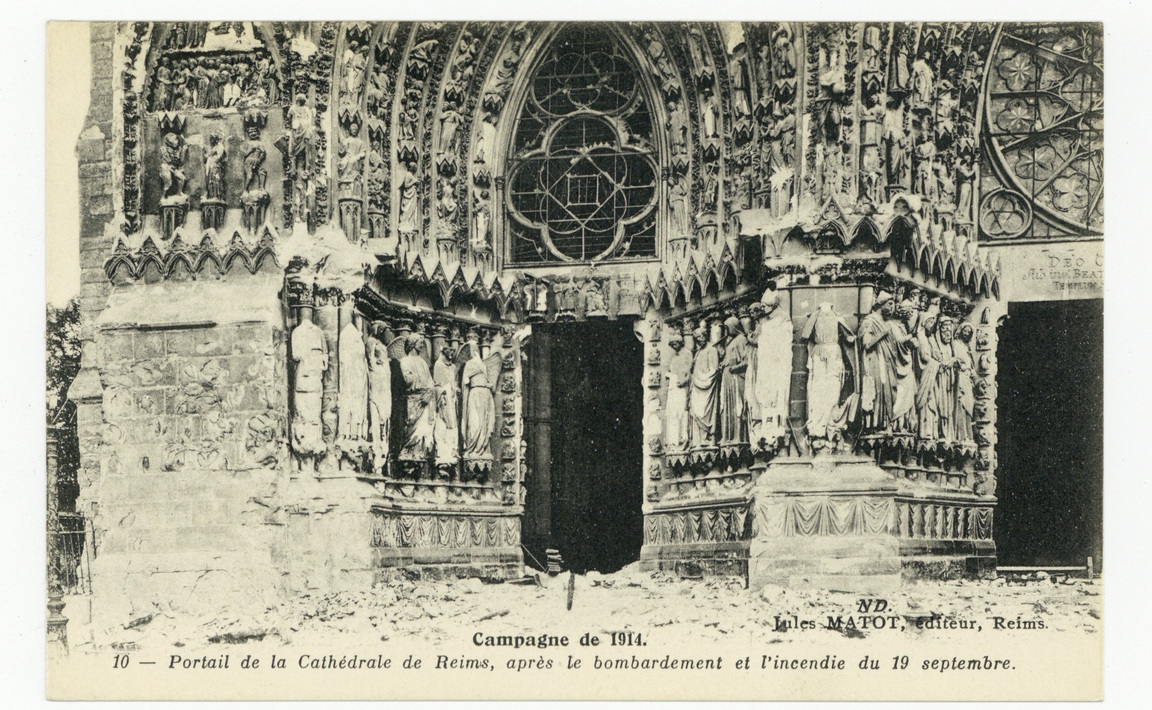 Contenu du Reims, Portail de la cathédrale Notre-Dame endommagé (1914)