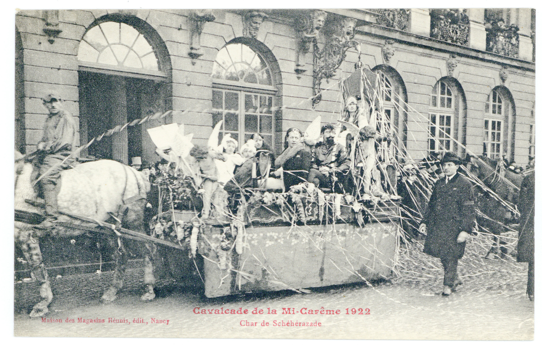 Contenu du Char de Shéhérazade : cavalcade de la mi carême 1922