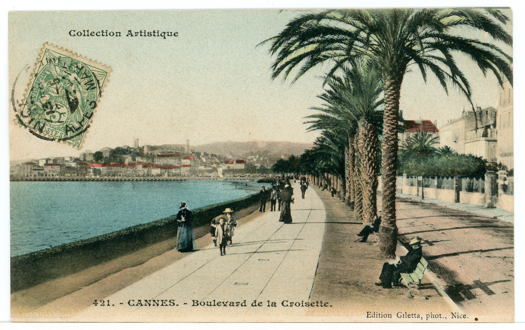 Contenu du Cannes. Boulevard de la Croisette.