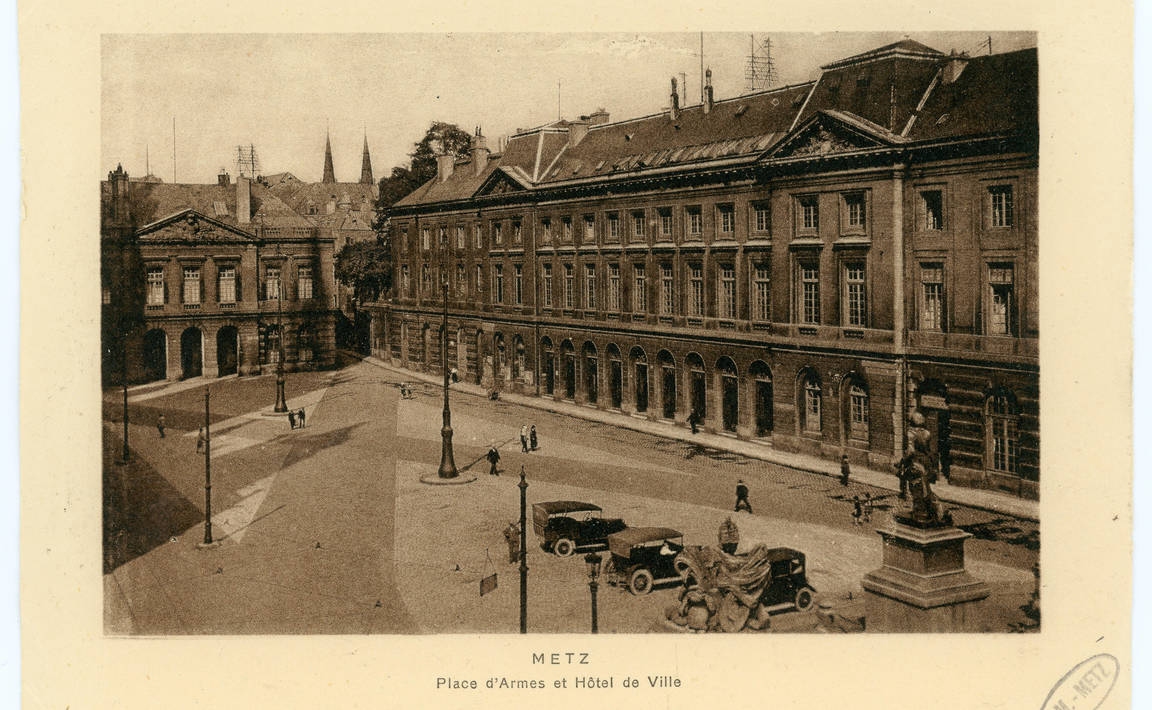 Contenu du Metz : Place d'Armes et Hôtel de ville