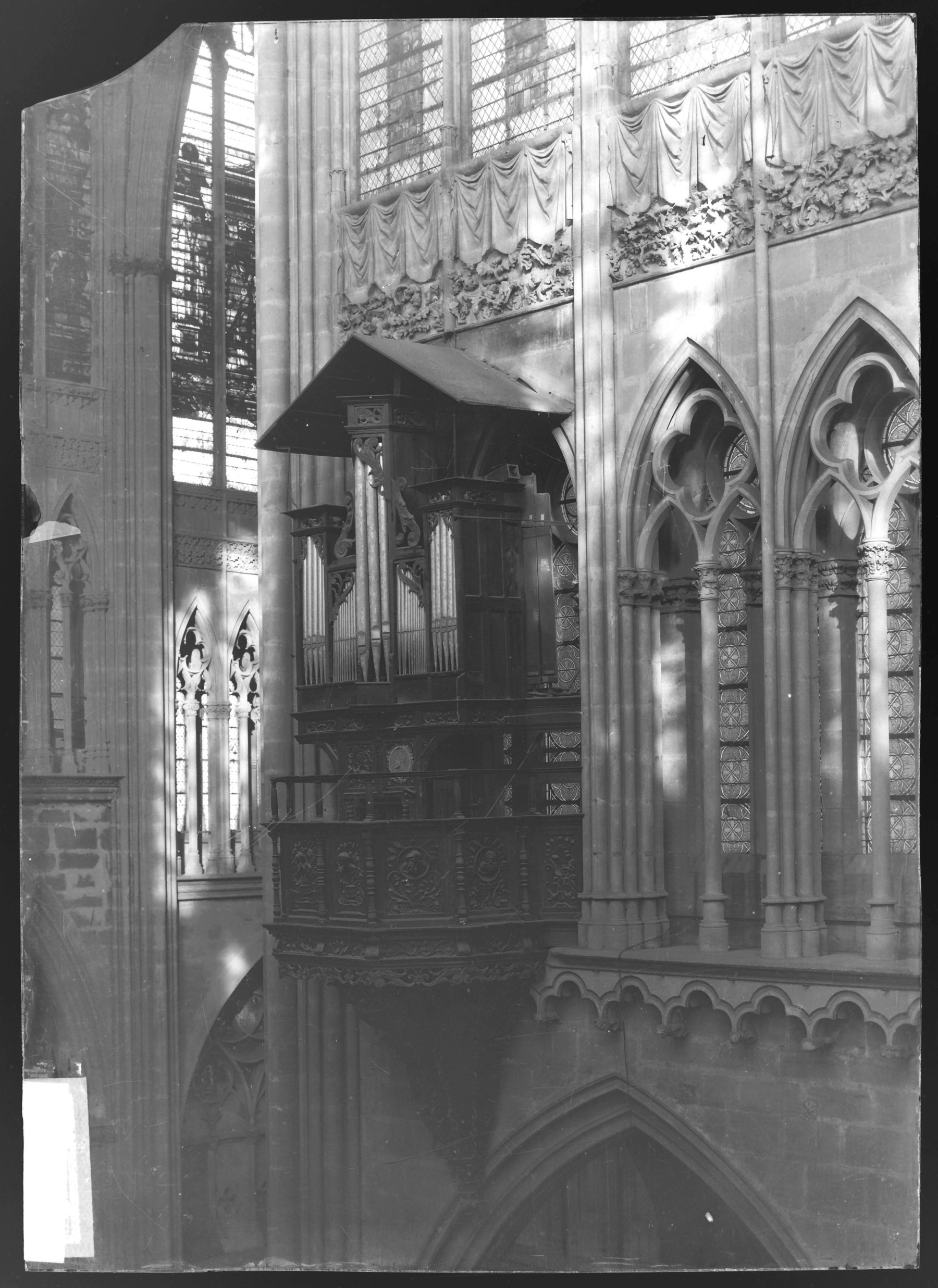 Contenu du L'orgue en nid d'hirondelle de la cathédrale de Metz