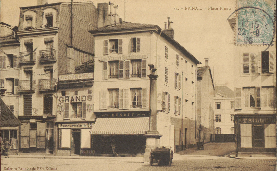 Contenu du Épinal, Place Pinau